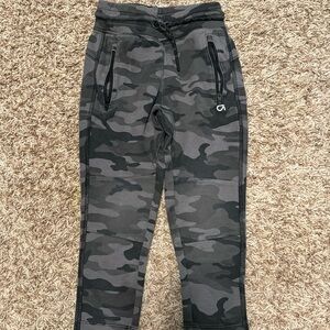 Gap boys size 4-5 grey camo joggers